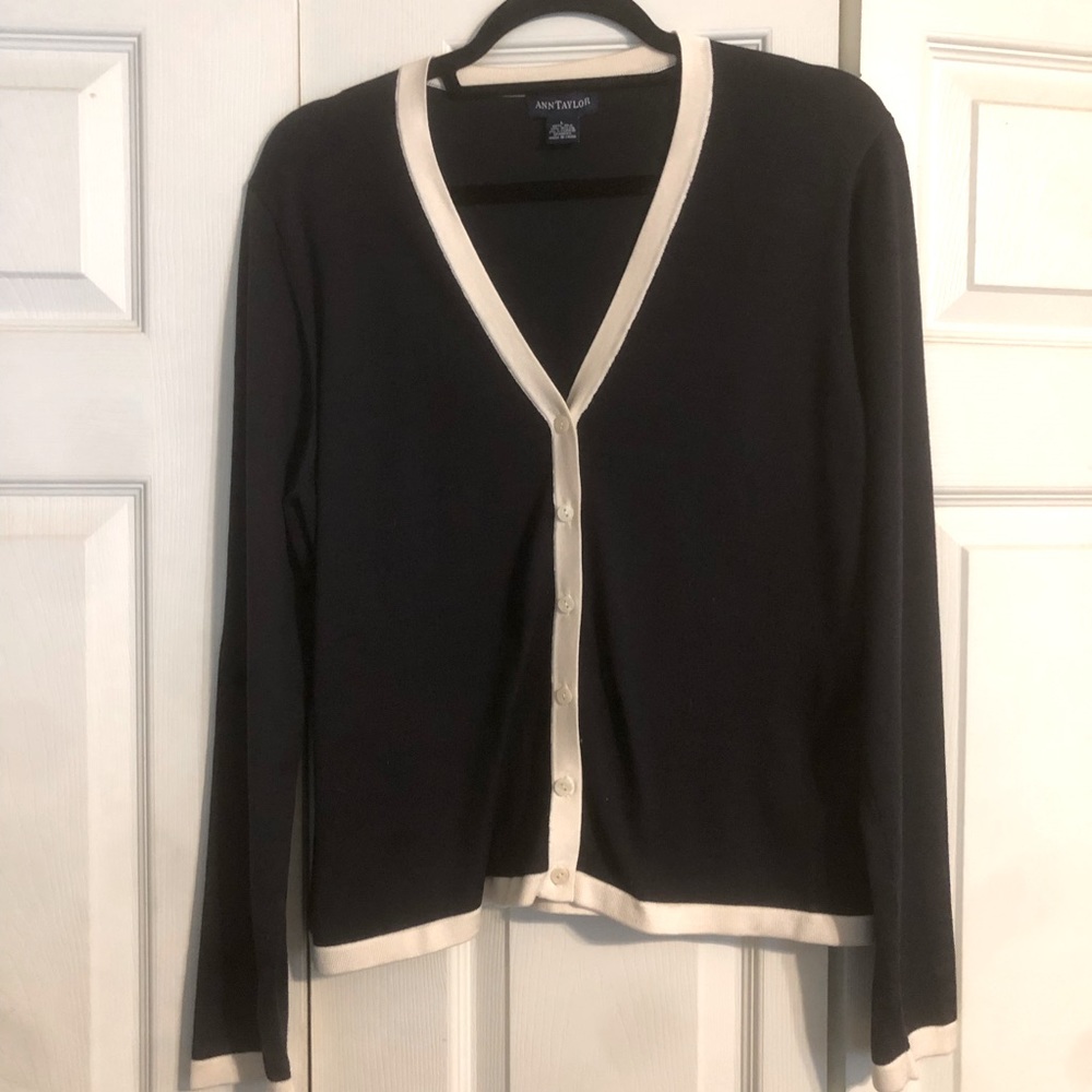 ANN TAYLOR Large Silk Blend Black Cardigan Sweater Cream Trim Office Workwear